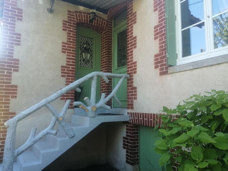 Maison " Bouton D'Or" Au Bord De L'Eau, A 10 Mn De Tours , Meuble Classe Une Etoile 셍 따베흑땅 외부 사진