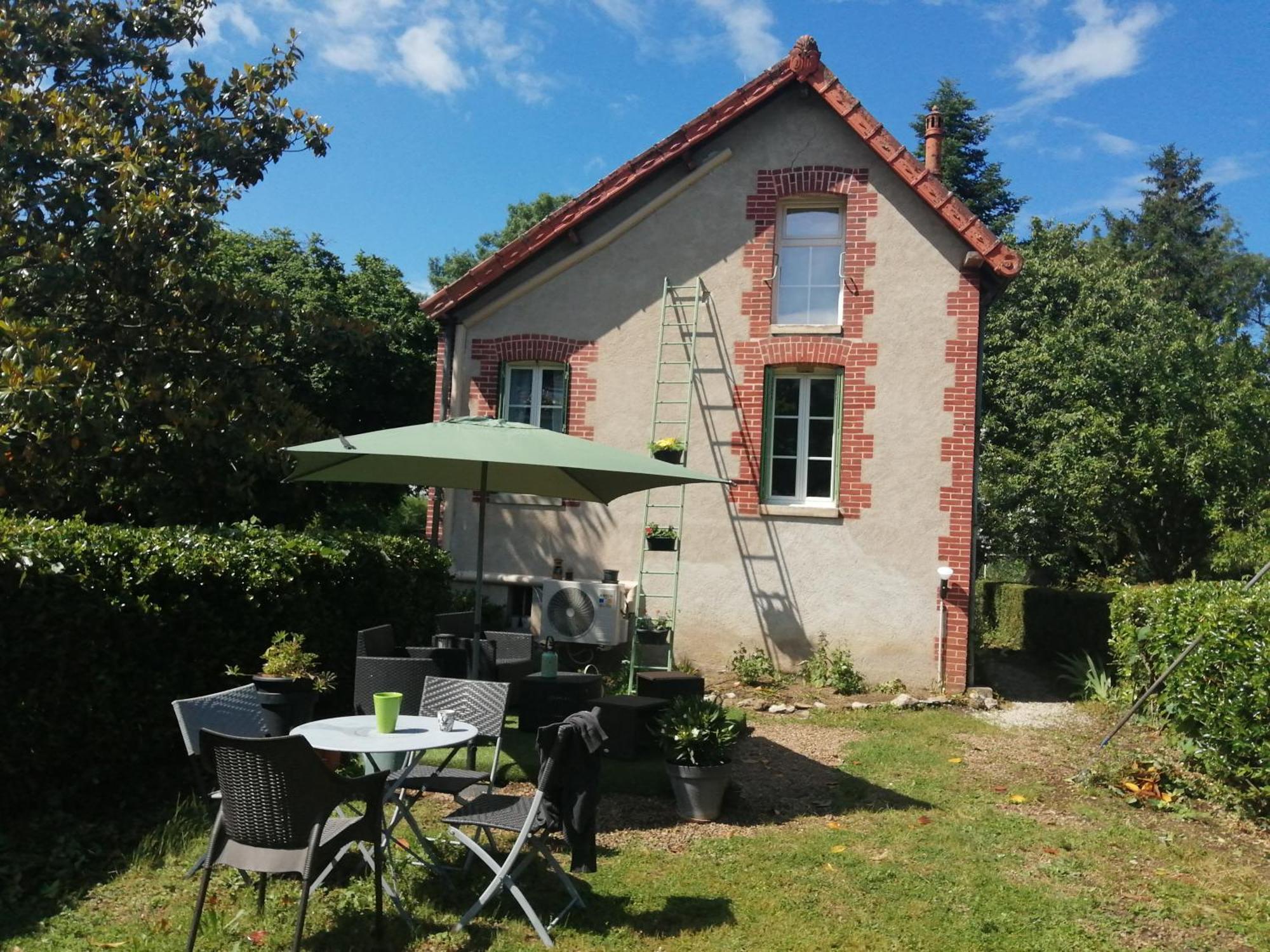 Maison " Bouton D'Or" Au Bord De L'Eau, A 10 Mn De Tours , Meuble Classe Une Etoile 셍 따베흑땅 외부 사진